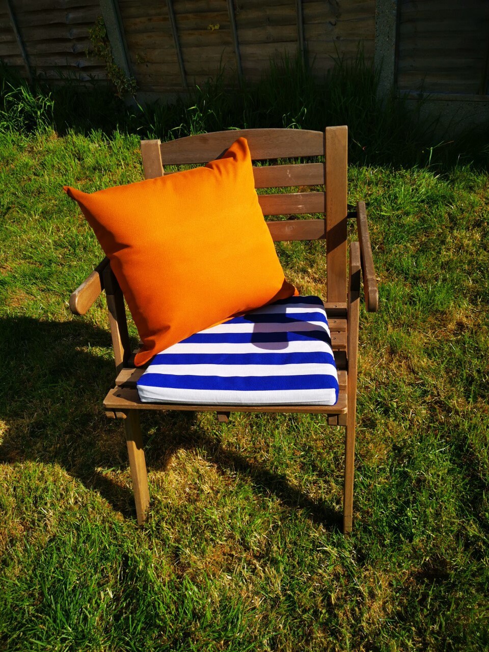 Waterproof Cushions in 5 Colours | Fade-Resistant, Customisable | 47x47 cm