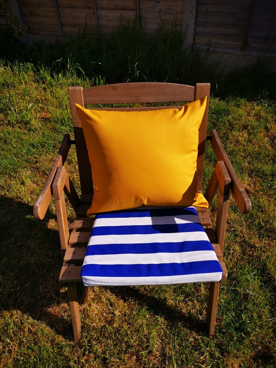 Waterproof Cushions in 5 Colours | Fade-Resistant, Customisable | 47x47 cm